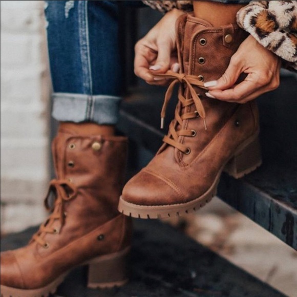 Bamboo Chestnut Brown Chief Fur Lined Chunky Heel Booties - Picture 1 of 6